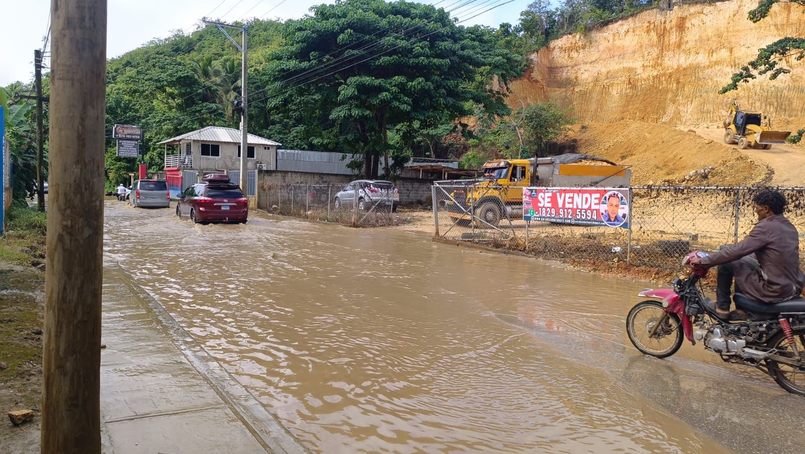 Sindicatos y comunitarios de Las Terrenas dan ultimátum al Gobierno por inundaciones en el Boulevard Turístico del Atlántico