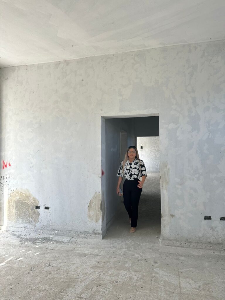 Diputada Grey Pérez supervisa construcción del Liceo de Pueblo Viejo | 4 | Diputada Grey Pérez supervisa construcción del Liceo de Pueblo Viejo - Noticias de hoy en República Dominicana | De Último Minuto