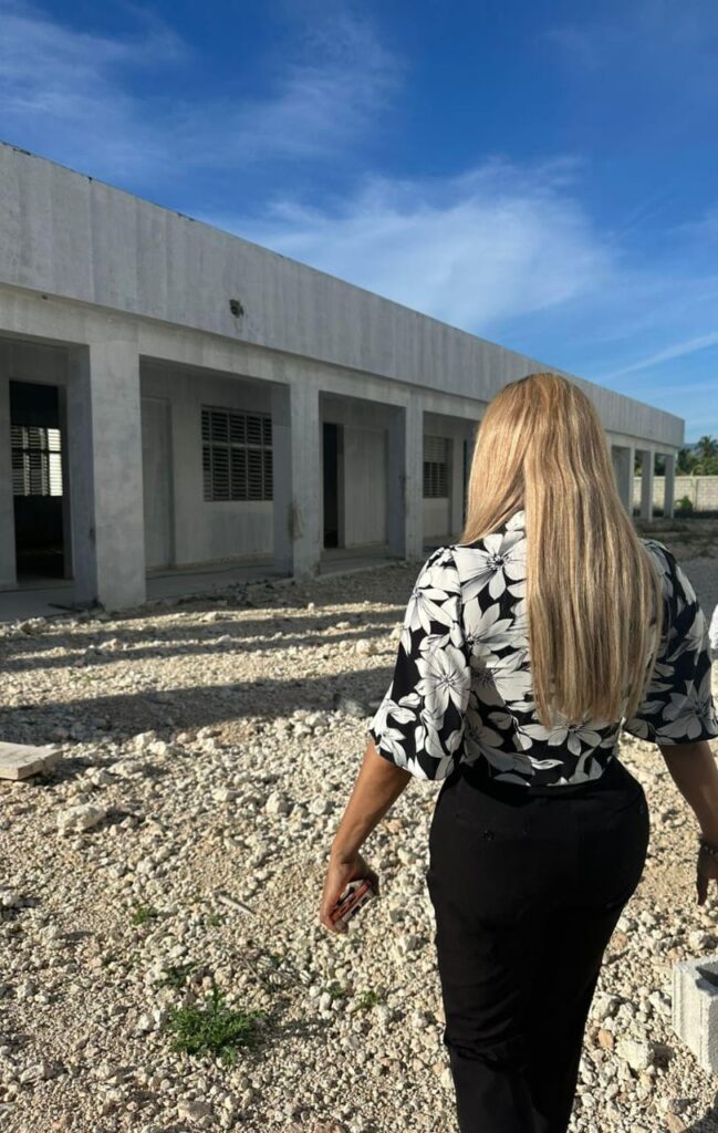 Diputada Grey Pérez supervisa construcción del Liceo de Pueblo Viejo | 3 | Diputada Grey Pérez supervisa construcción del Liceo de Pueblo Viejo - Noticias de hoy en República Dominicana | De Último Minuto
