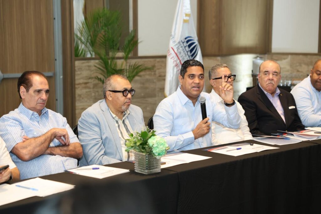 Kelvin Cruz presenta ambicioso plan deportivo para 2026 en histórica reunión con la crónica deportiva dominicana | 4 | Kelvin Cruz presenta ambicioso plan deportivo para 2026 en histórica reunión con la crónica deportiva dominicana - Noticias de hoy en República Dominicana | De Último Minuto