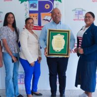 Consejo de Regidores de Pantoja reconoce al director regional 15 de Educación, Eddy Chávez Placencio