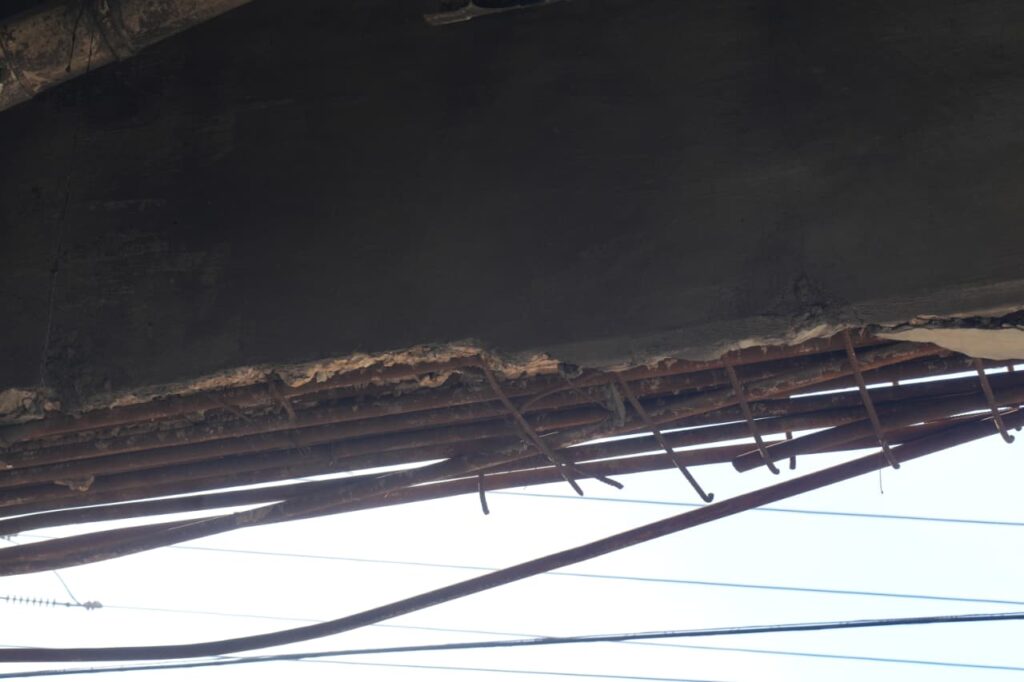 Corrosión y desgaste: Preocupa el deterioro estructural bajo el puente Duarte - Noticias de hoy en República Dominicana | De Último Minuto