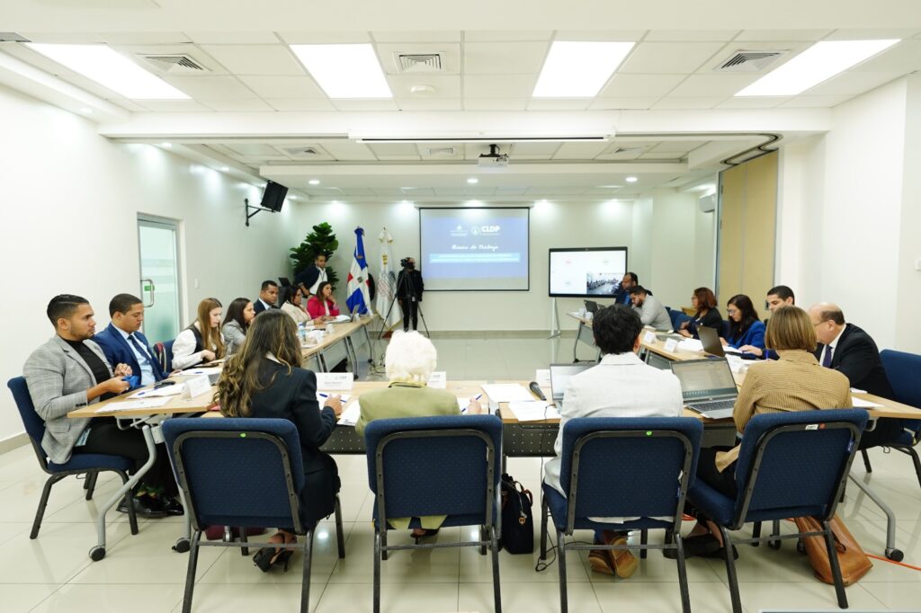 DIGEIG avanza en los proyectos de ley de Conflicto de Interés y Protección de Informantes en la Función Publica | 3 | DIGEIG avanza en los proyectos de ley de Conflicto de Interés y Protección de Informantes en la Función Publica - Noticias de hoy en República Dominicana | De Último Minuto