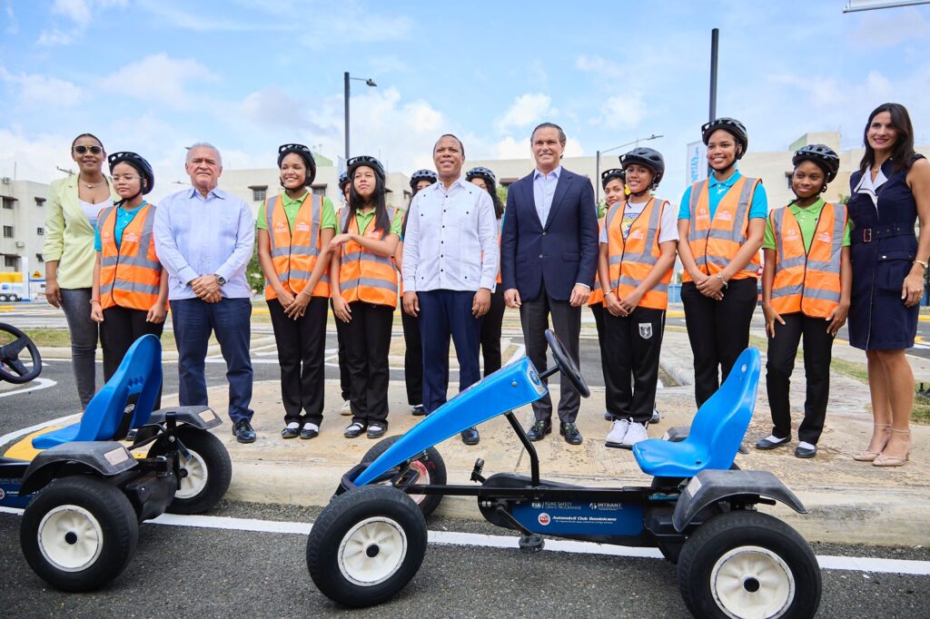 United Petroleum e INTRANT reinauguran el Parque Infanto-Juvenil de Educación Vial en Ciudad Juan Bosch | 2 | United Petroleum e INTRANT reinauguran el Parque Infanto-Juvenil de Educación Vial en Ciudad Juan Bosch
