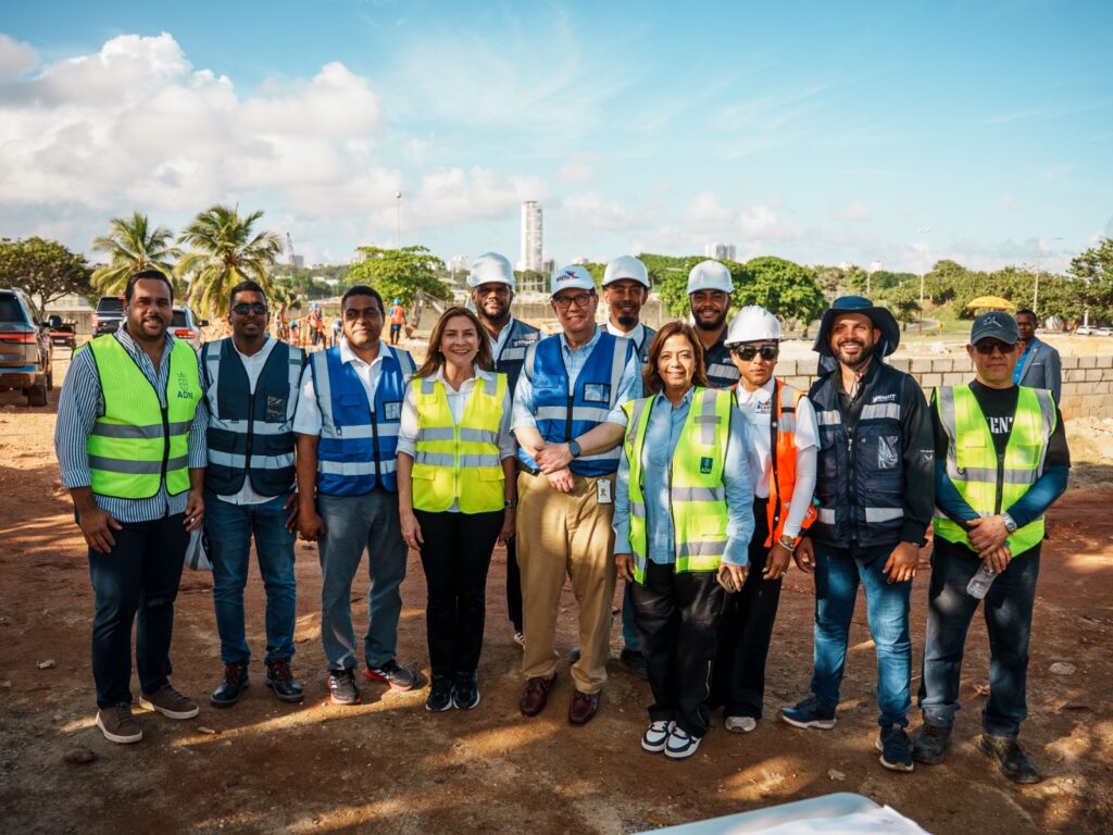 Monegro, Vicini y Luisín felicitan a Carolina por avances en Paseo 30 de Mayo y Malecón Deportivo | 2 | Monegro, Vicini y Luisín felicitan a Carolina por avances en Paseo 30 de Mayo y Malecón Deportivo - Noticias de hoy en República Dominicana | De Último Minuto