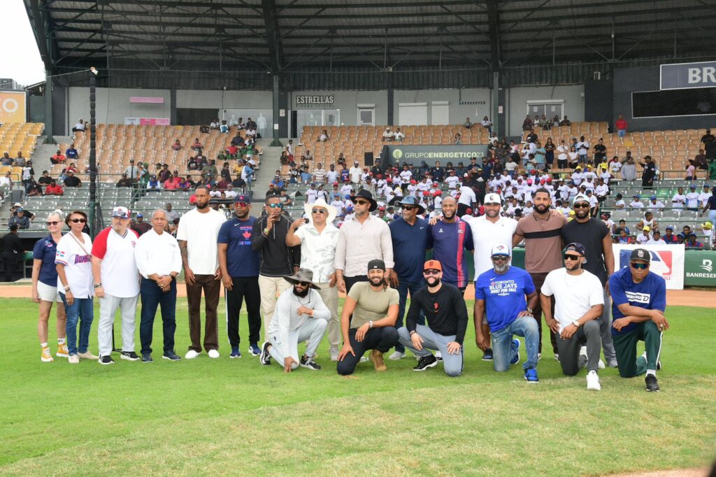 FEDOM y MLB organizan Clínica Infantil el estadio Tetelo Vargas para 160 niños | 4 | FEDOM y MLB organizan Clínica Infantil el estadio Tetelo Vargas para 160 niños - Noticias de hoy en República Dominicana | De Último Minuto