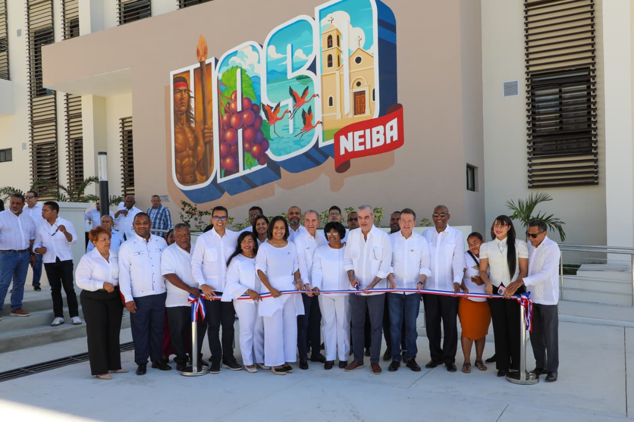 Abinader inaugura Centro Regional de la UASD en Neiba - Noticias de hoy en República Dominicana | De Último Minuto