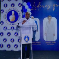 José Sánchez juramenta su comando municipal de campaña de SDE