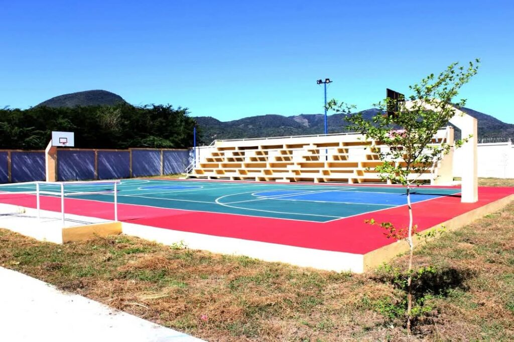 Gobernadora de Azua supervisa avance de obras de infraestructura en Las Yayas y Villa Palmarejo | 2 | Gobernadora de Azua supervisa avance de obras de infraestructura en Las Yayas y Villa Palmarejo - Noticias de hoy en República Dominicana | De Último Minuto