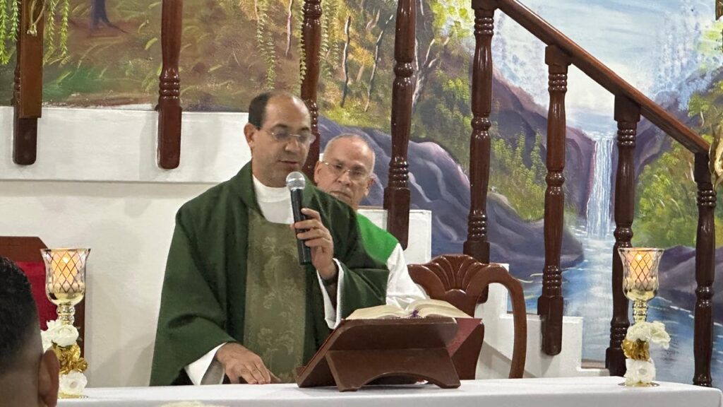 Caño Grande Bonao celebra su séptimo día de fiestas patronales en honor a la Virgen de la Altagracia | 4 | Caño Grande Bonao celebra su séptimo día de fiestas patronales en honor a la Virgen de la Altagracia - Noticias de hoy en República Dominicana | De Último Minuto