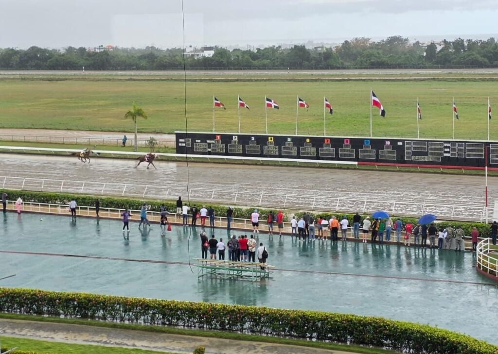 Hipódromo V Centenario celebra Primera Gran Copa doctor Ramon Tallaj | 3 | Hipódromo V Centenario celebra Primera Gran Copa doctor Ramon Tallaj - Noticias de hoy en República Dominicana | De Último Minuto
