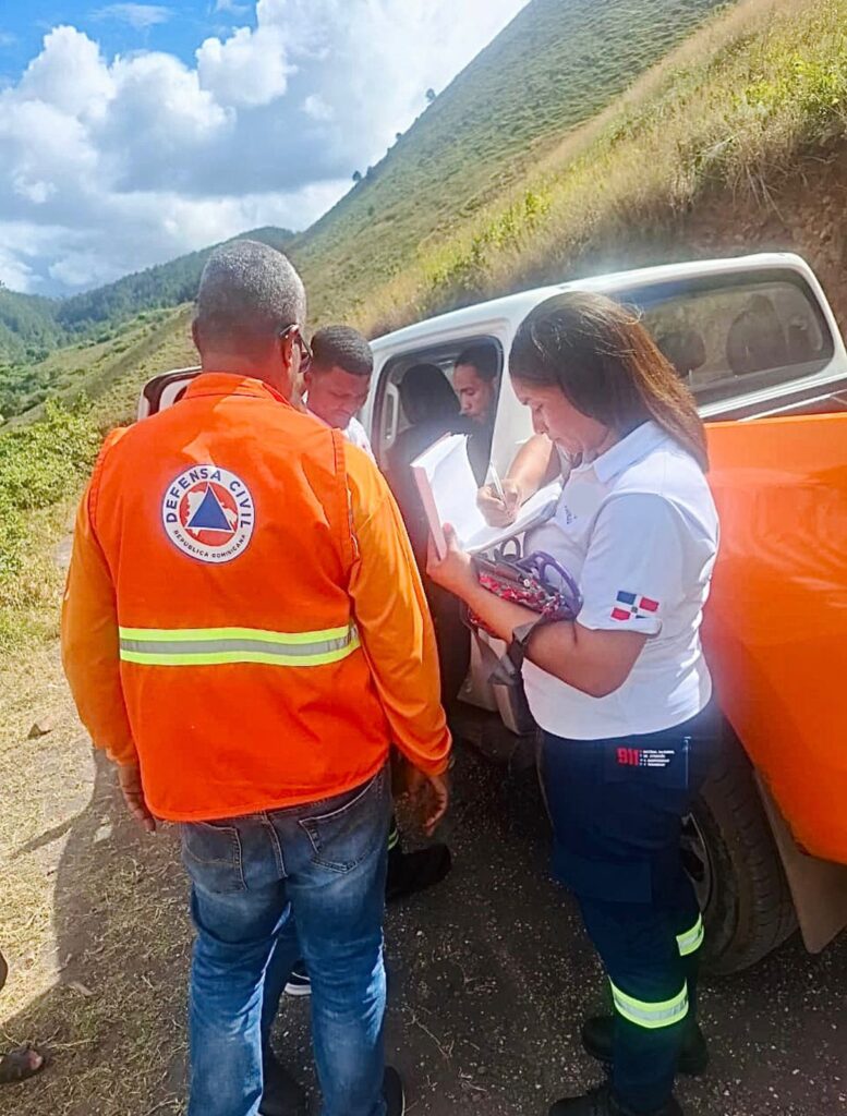 Defensa Civil encuentra con vida joven desaparecido tras ser envestido por vaca en Cordillera Central | 3 | Defensa Civil encuentra con vida joven desaparecido tras ser envestido por vaca en Cordillera Central - Noticias de hoy en República Dominicana | De Último Minuto