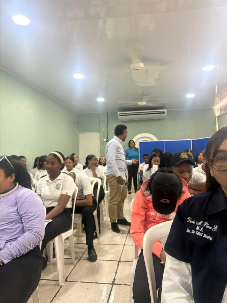 Jóvenes de La Romana reciben charla motivacional sobre proyecto de vida | 6 | Jóvenes de La Romana reciben charla motivacional sobre proyecto de vida - Noticias de hoy en República Dominicana | De Último Minuto