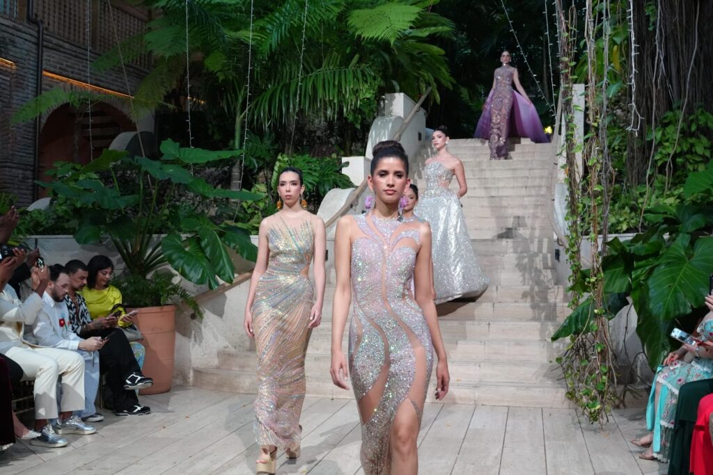 Miss Universo y Giannina Azar se unen en desfile por el autismo en República Dominicana | 9 | Miss Universo y Giannina Azar se unen en desfile por el autismo en República Dominicana - Noticias de hoy en República Dominicana | De Último Minuto