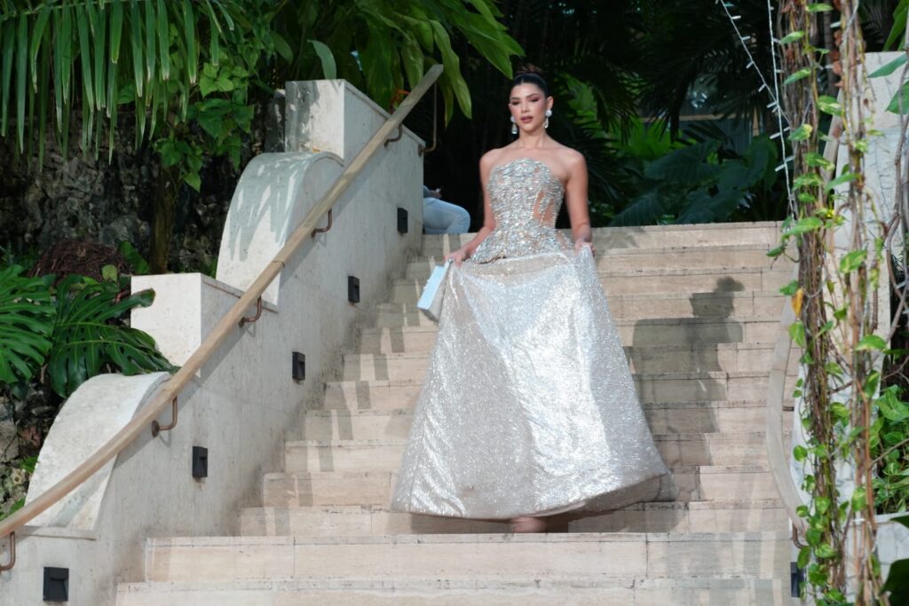 Miss Universo y Giannina Azar se unen en desfile por el autismo en República Dominicana | 5 | Miss Universo y Giannina Azar se unen en desfile por el autismo en República Dominicana - Noticias de hoy en República Dominicana | De Último Minuto