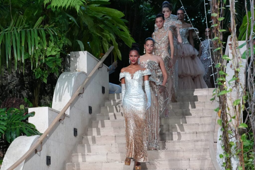 Miss Universo y Giannina Azar se unen en desfile por el autismo en República Dominicana | 3 | Miss Universo y Giannina Azar se unen en desfile por el autismo en República Dominicana - Noticias de hoy en República Dominicana | De Último Minuto