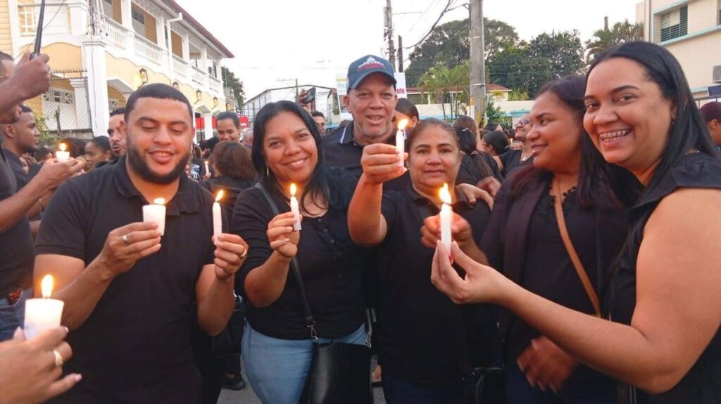 ADP-Bonao inicia jornada de lucha de 72 horas por reivindicaciones docentes | 4 | ADP-Bonao inicia jornada de lucha de 72 horas por reivindicaciones docentes - Noticias de hoy en República Dominicana | De Último Minuto