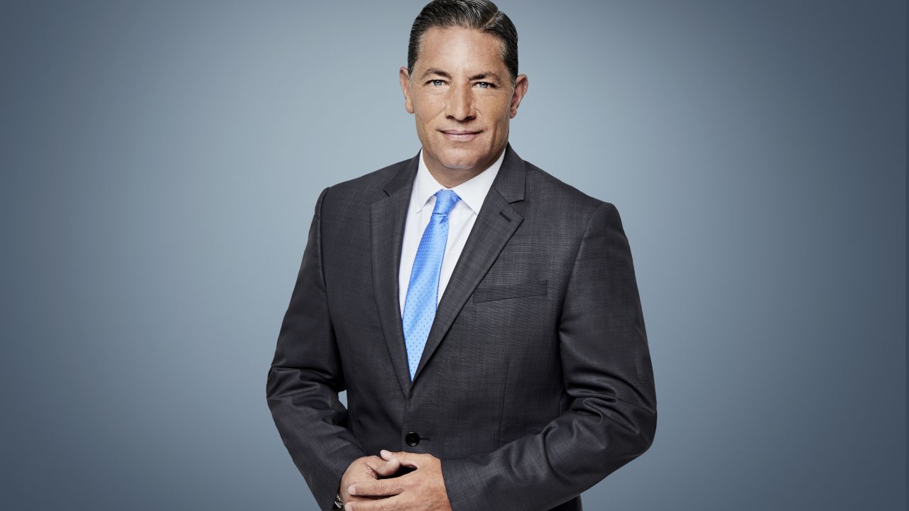 Presentador de CNN Fernando del Rincón regresa al aire tras ausencia por complicaciones de salud
