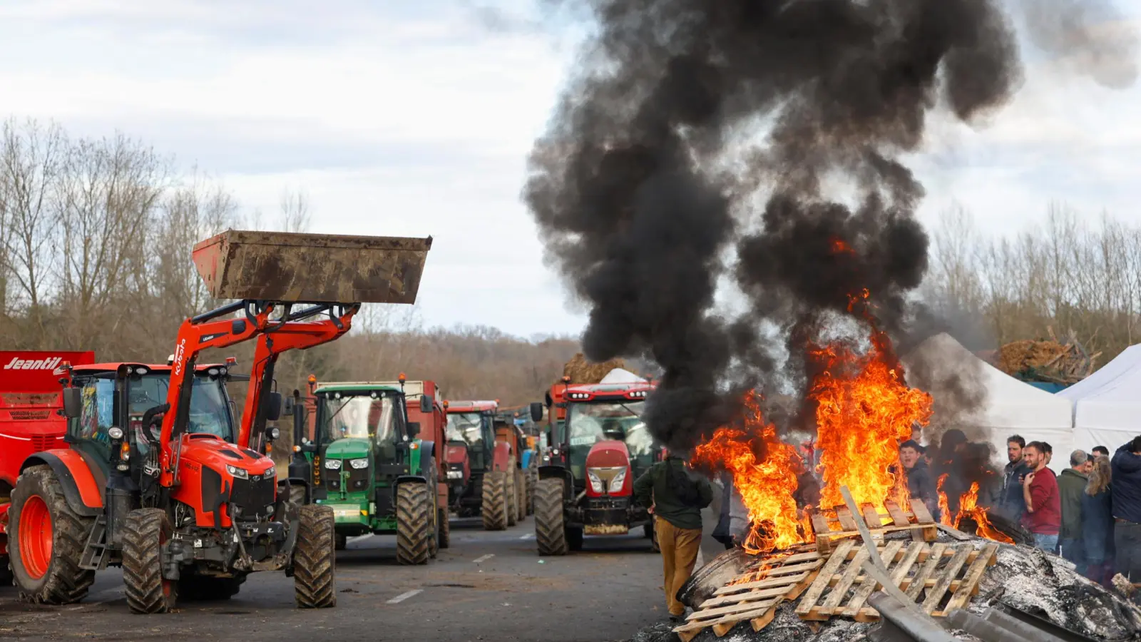 Agricultores logran llevar su ira contra Mercosur ante la Asamblea Nacional francesa