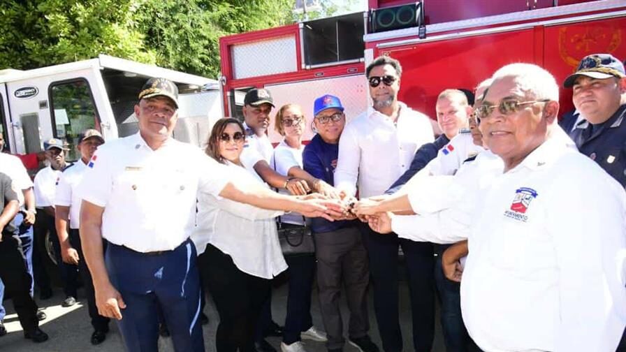 Nelson Cruz y Fundación Boomstick23 realizan jornada social en Montecristi | 3 | Nelson Cruz y Fundación Boomstick23 realizan jornada social en Montecristi - Noticias de hoy en República Dominicana | De Último Minuto
