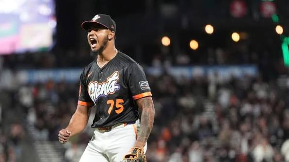 Camilo Doval se une a la tropa dominicana para el Clásico Mundial