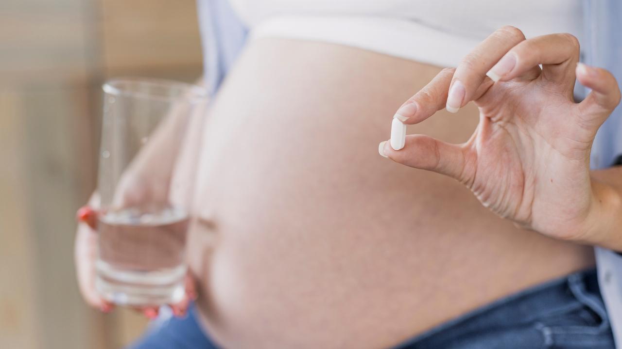 El paracetamol en el embarazo no eleva el riesgo de autismo, TDAH o discapacidad en niños