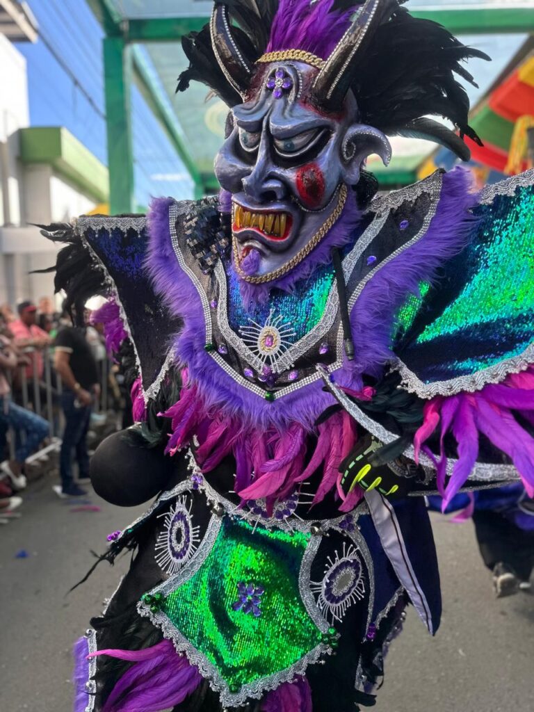 Comité Organizador del Carnaval de Bonao celebra su cuarta salida con homenajes y música en vivo | 4 | Comité Organizador del Carnaval de Bonao celebra su cuarta salida con homenajes y música en vivo - Noticias de hoy en República Dominicana | De Último Minuto