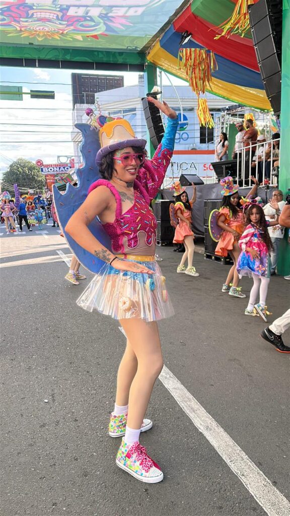 Comité Organizador del Carnaval de Bonao celebra su cuarta salida con homenajes y música en vivo | 3 | Comité Organizador del Carnaval de Bonao celebra su cuarta salida con homenajes y música en vivo - Noticias de hoy en República Dominicana | De Último Minuto