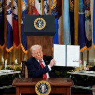 Gobierno Trump ordena cierre de más de 500 escuelas para conductores comerciales en EEUU - Noticias de hoy en República Dominicana | De Último Minuto
