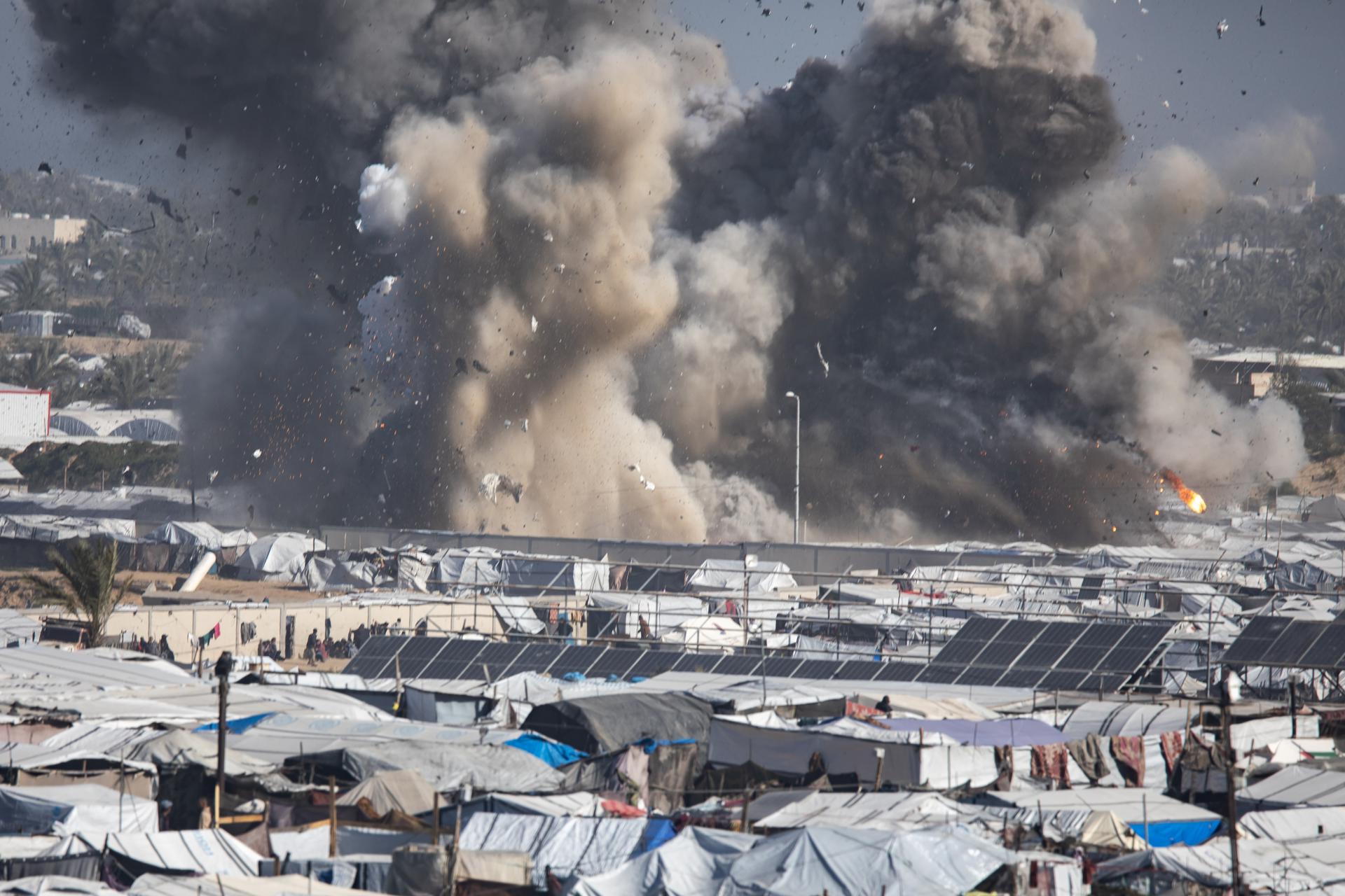 Suben a 18 los muertos en los bombardeos israelíes contra Gaza