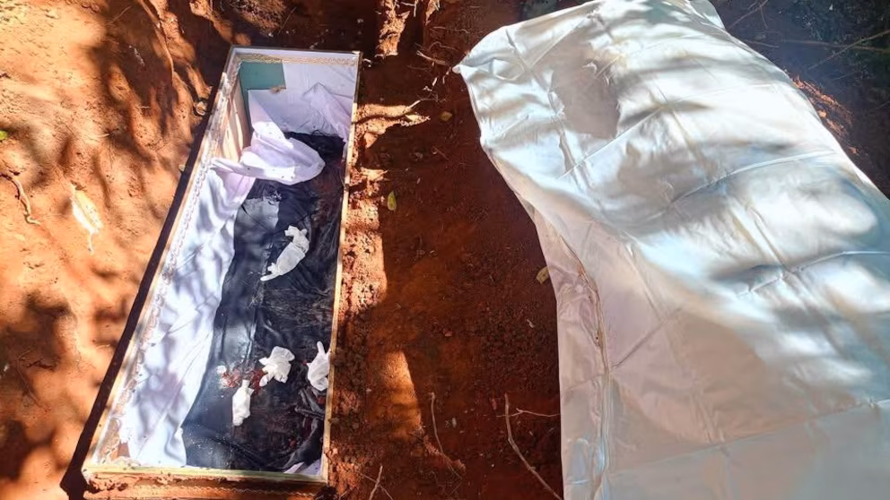 Entierran a un hombre por error en Tailandia y regresa con su familia 15 días después | 3 | Entierran a un hombre por error en Tailandia y regresa con su familia 15 días después - Noticias de hoy en República Dominicana | De Último Minuto