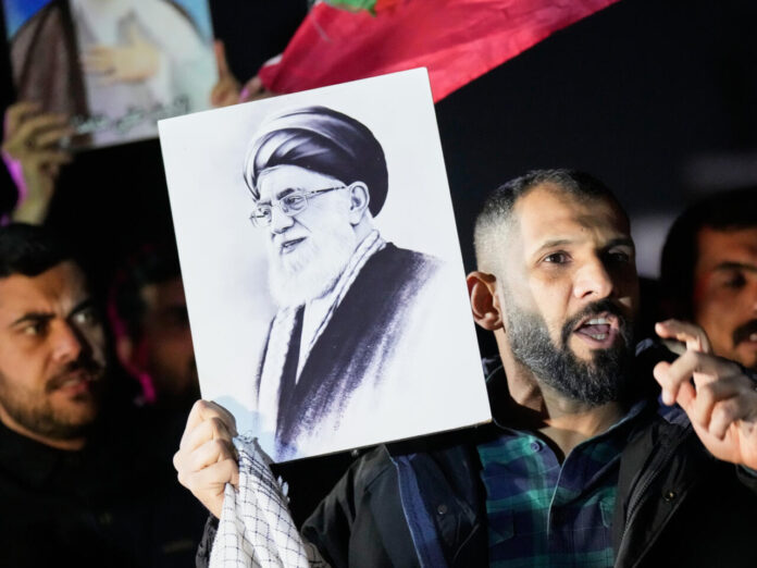 La Guardia Revolucionaria iraní promete vengar la muerte de Jameneí