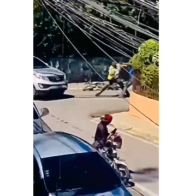 Agente de la DIGESETT protagoniza altercado con ciudadano durante fiscalización en Jarabacoa