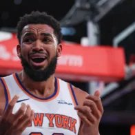 Towns sufre cortadura sobre el ojo derecho en dramática victoria de los Knicks - Noticias de hoy en República Dominicana | De Último Minuto