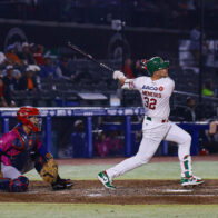 Tomateros remontan en el octavo y quitan el invicto a los Leones con triunfo 10-7 - Noticias de hoy en República Dominicana | De Último Minuto