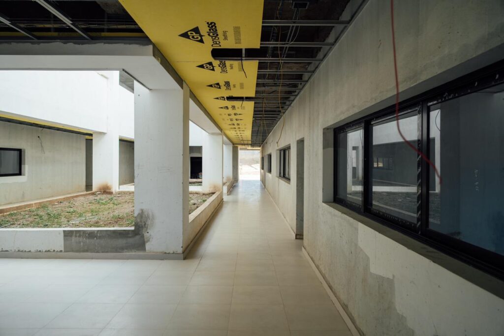 Abinader y MIVHED supervisan recinto UASD Santiago Rodríguez que beneficiará más de 1000 estudiantes - Noticias de hoy en República Dominicana | De Último Minuto