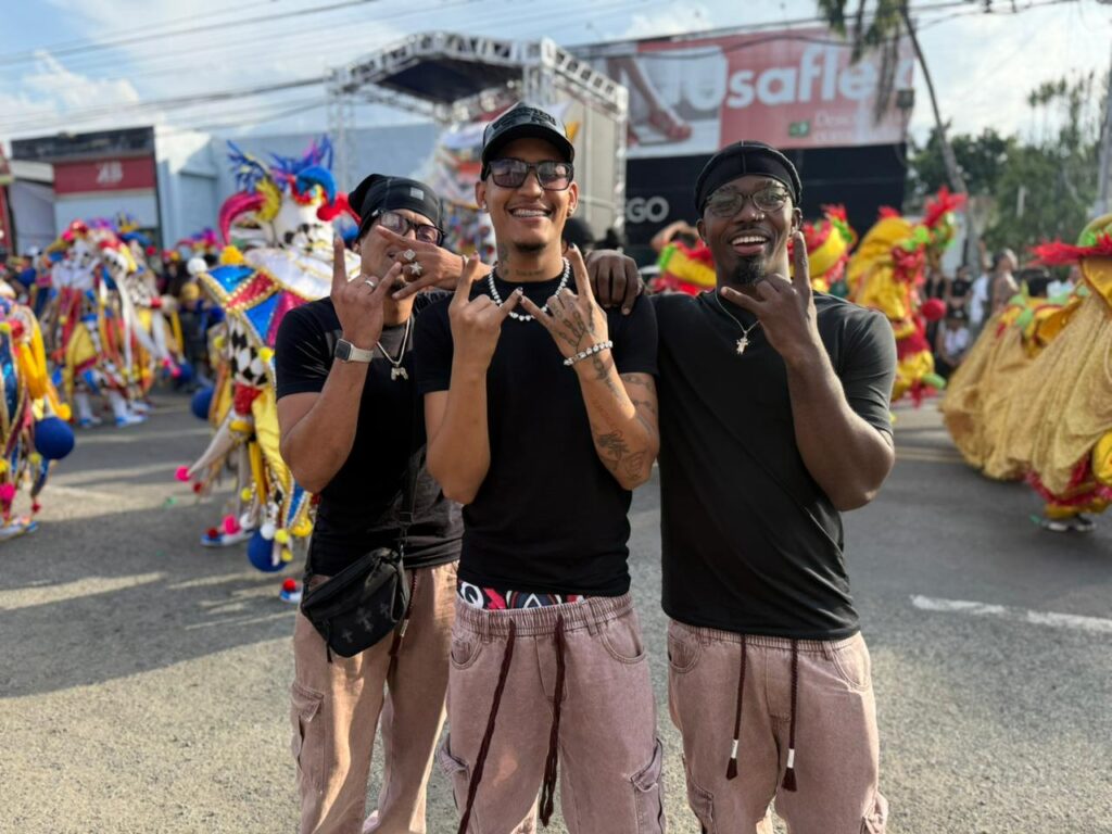 Miles de personas disfrutan del Carnaval Vegano en su primer domingo | 3 | Miles de personas disfrutan del Carnaval Vegano en su primer domingo - Noticias de hoy en República Dominicana | De Último Minuto