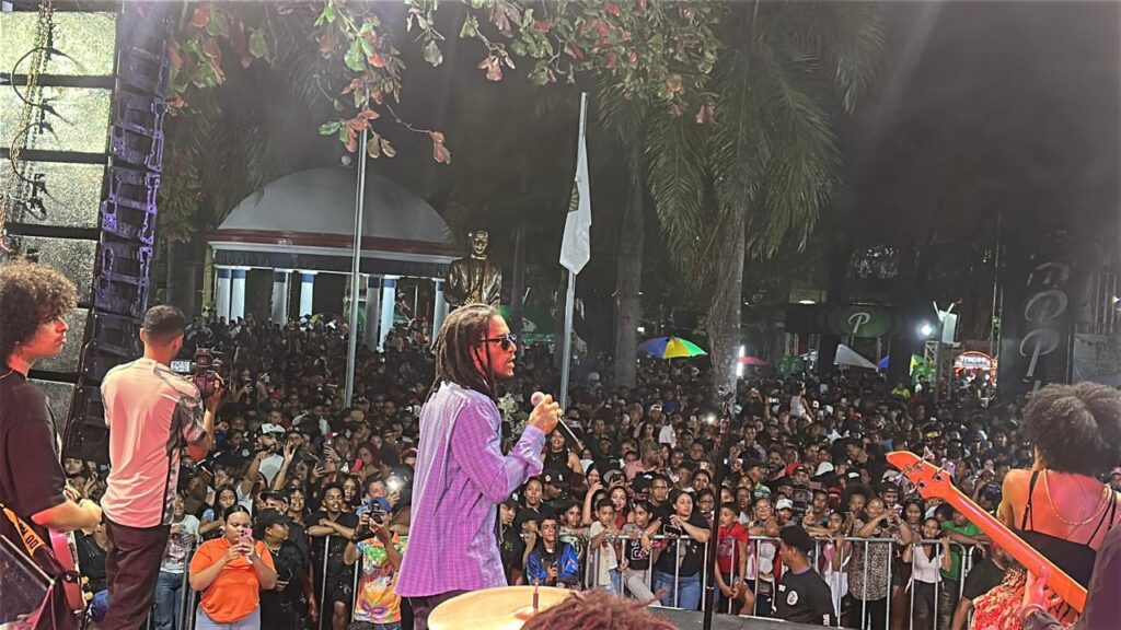 Bonao estalla de alegría con la primera salida del Carnaval 2026 | 9 | Bonao estalla de alegría con la primera salida del Carnaval 2026 - Noticias de hoy en República Dominicana | De Último Minuto