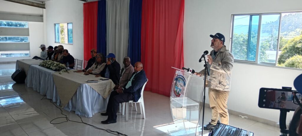En Constanza realizan encuentro interactivo con el Ministro de Medio Ambiente Armando Henríquez Paino | 2 | En Constanza realizan encuentro interactivo con el Ministro de Medio Ambiente Armando Henríquez Paino - Noticias de hoy en República Dominicana | De Último Minuto
