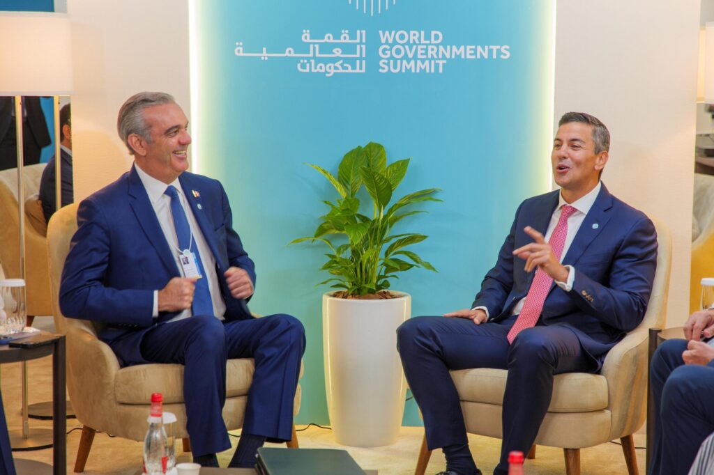 Abinader promueve hub logístico dominicano y amplía cooperación con Paraguay, Ecuador y Emiratos Árabes Unidos - Noticias de hoy en República Dominicana | De Último Minuto