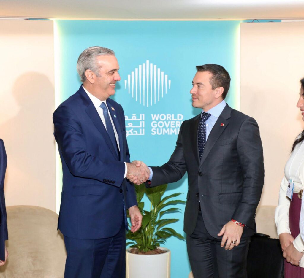 Abinader promueve hub logístico dominicano y amplía cooperación con Paraguay, Ecuador y Emiratos Árabes Unidos - Noticias de hoy en República Dominicana | De Último Minuto