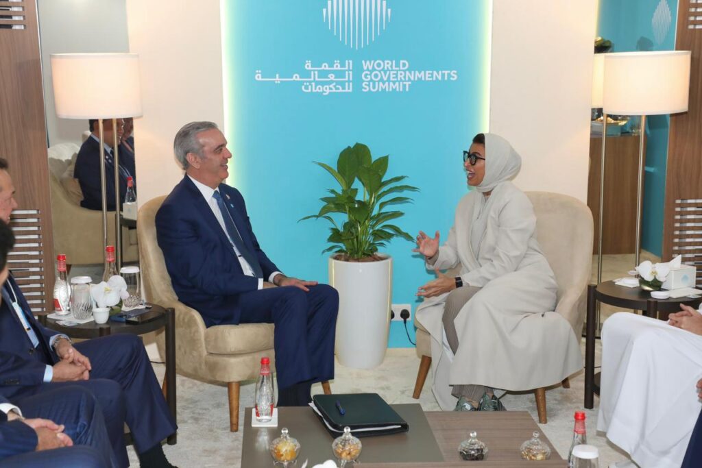 Abinader promueve hub logístico dominicano y amplía cooperación con Paraguay, Ecuador y Emiratos Árabes Unidos - Noticias de hoy en República Dominicana | De Último Minuto