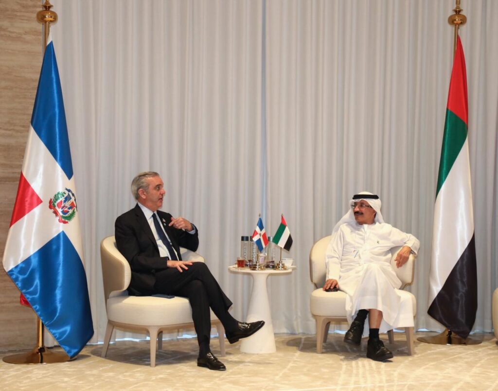 Abinader se reúne con líder global de DP World para consolidar a RD como centro logístico y de inversión regional | 2 | Abinader se reúne con líder global de DP World para consolidar a RD como centro logístico y de inversión regional - Noticias de hoy en República Dominicana | De Último Minuto