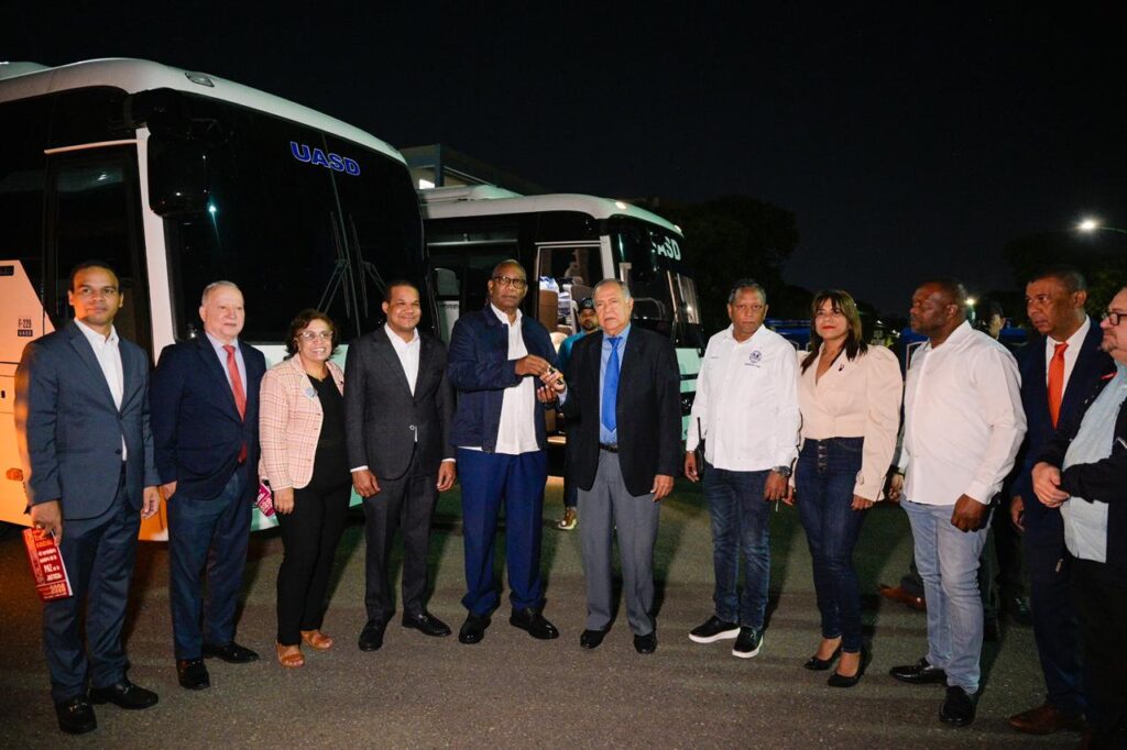 UASD refuerza su sistema de transporte y seguridad interna con nuevos vehículos | 5 | UASD refuerza su sistema de transporte y seguridad interna con nuevos vehículos - Noticias de hoy en República Dominicana | De Último Minuto