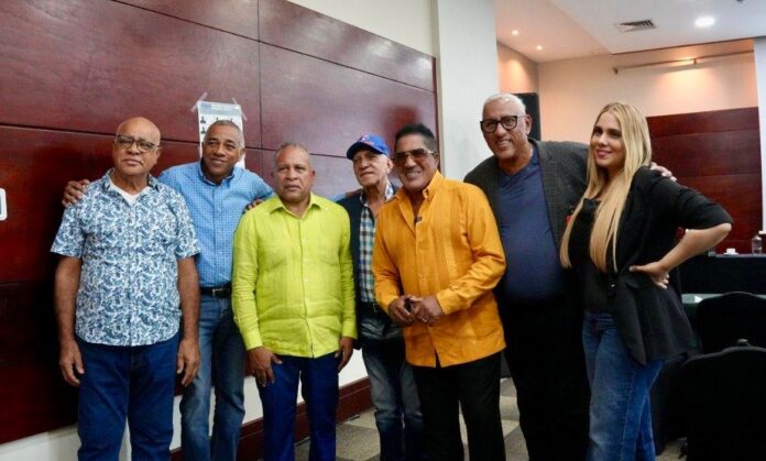 Kinito Méndez es electo nuevo presidente de SGACEDOM Kinito Méndez es electo nuevo presidente de SGACEDOM