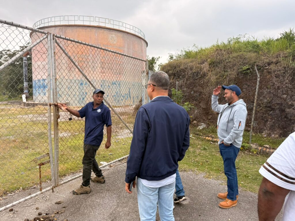 Autoridades supervisan avances del servicio de agua potable en Las Galeras - Noticias de hoy en República Dominicana | De Último Minuto