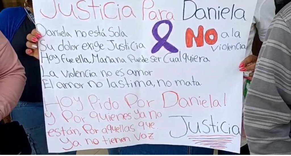 Dictan tres meses de prisión preventiva a joven acusado de apuñalar 17 veces a su pareja en Mao | 2 | Dictan tres meses de prisión preventiva a joven acusado de apuñalar 17 veces a su pareja en Mao - Noticias de hoy en República Dominicana | De Último Minuto