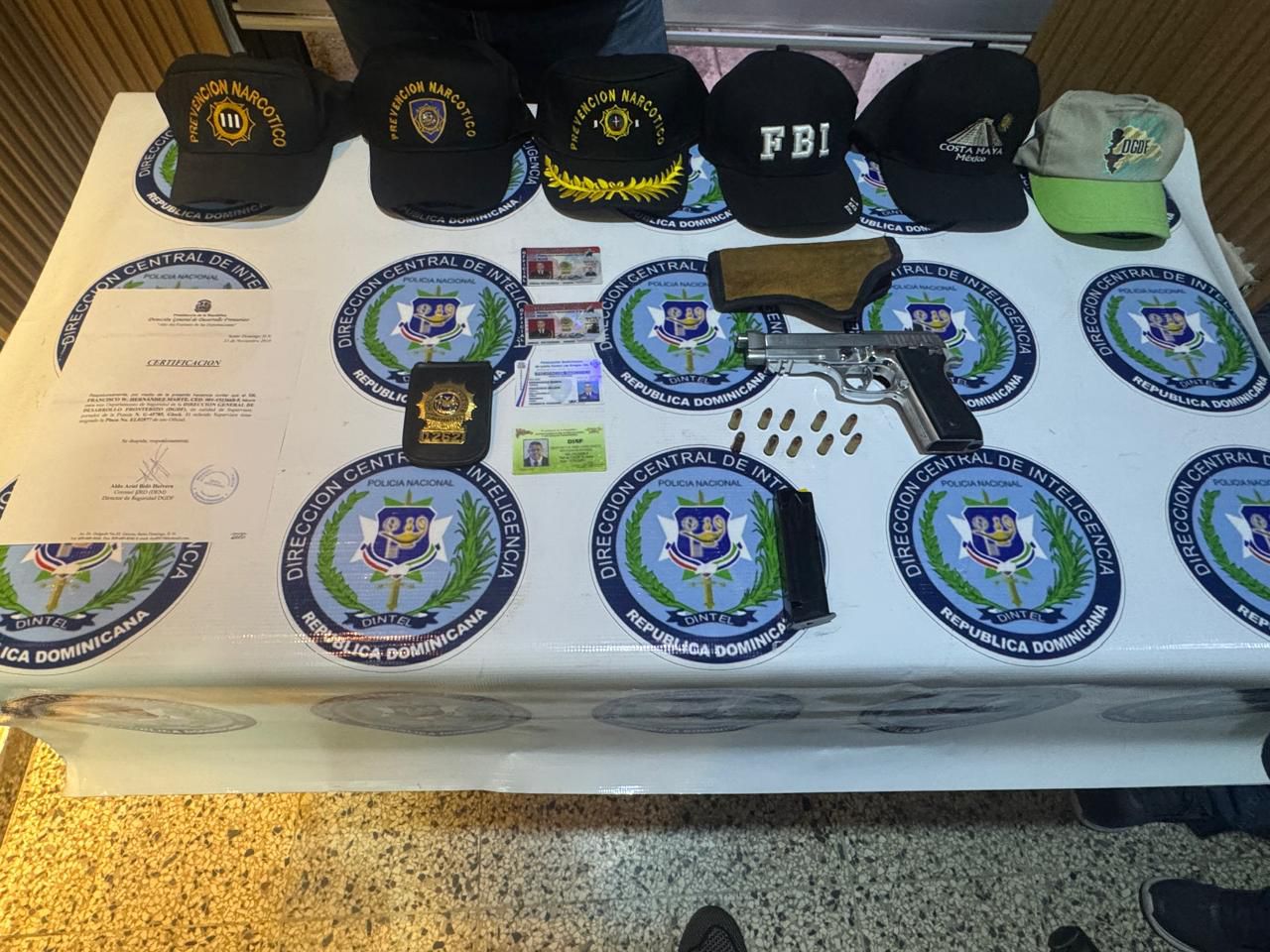 Dintel apresa hombre por porte ilegal de arma y ocupación de pertrechos militares en La Vega