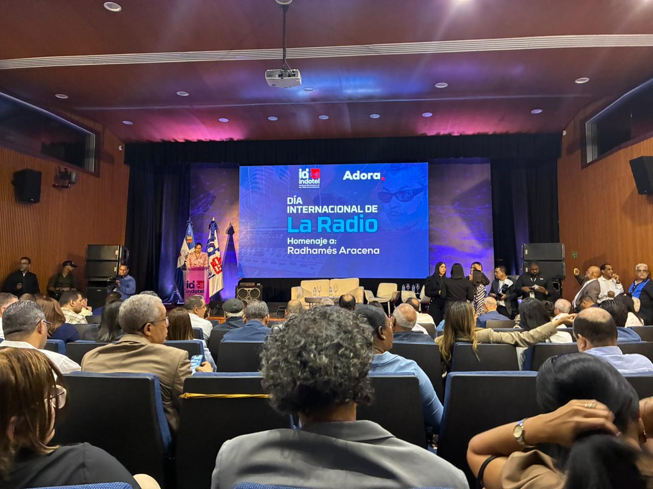 Indotel rinde homenaje a Radhamés Aracena en el Día Internacional de la Radio - Noticias de hoy en República Dominicana | De Último Minuto