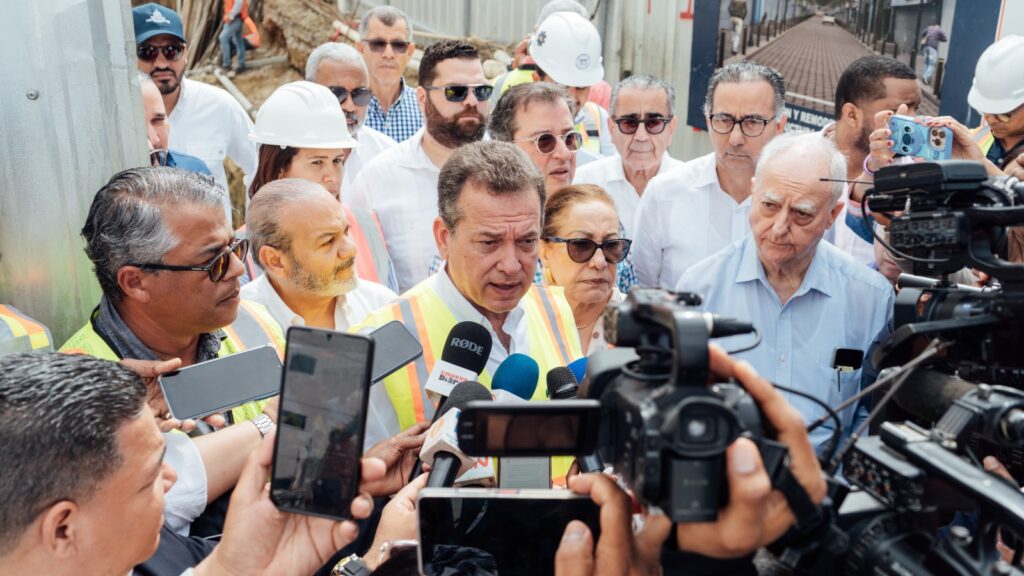 Ito Bisonó supervisa trabajos en la Calle del Sol en Santiago | 3 | Ito Bisonó supervisa trabajos en la Calle del Sol en Santiago - Noticias de hoy en República Dominicana | De Último Minuto